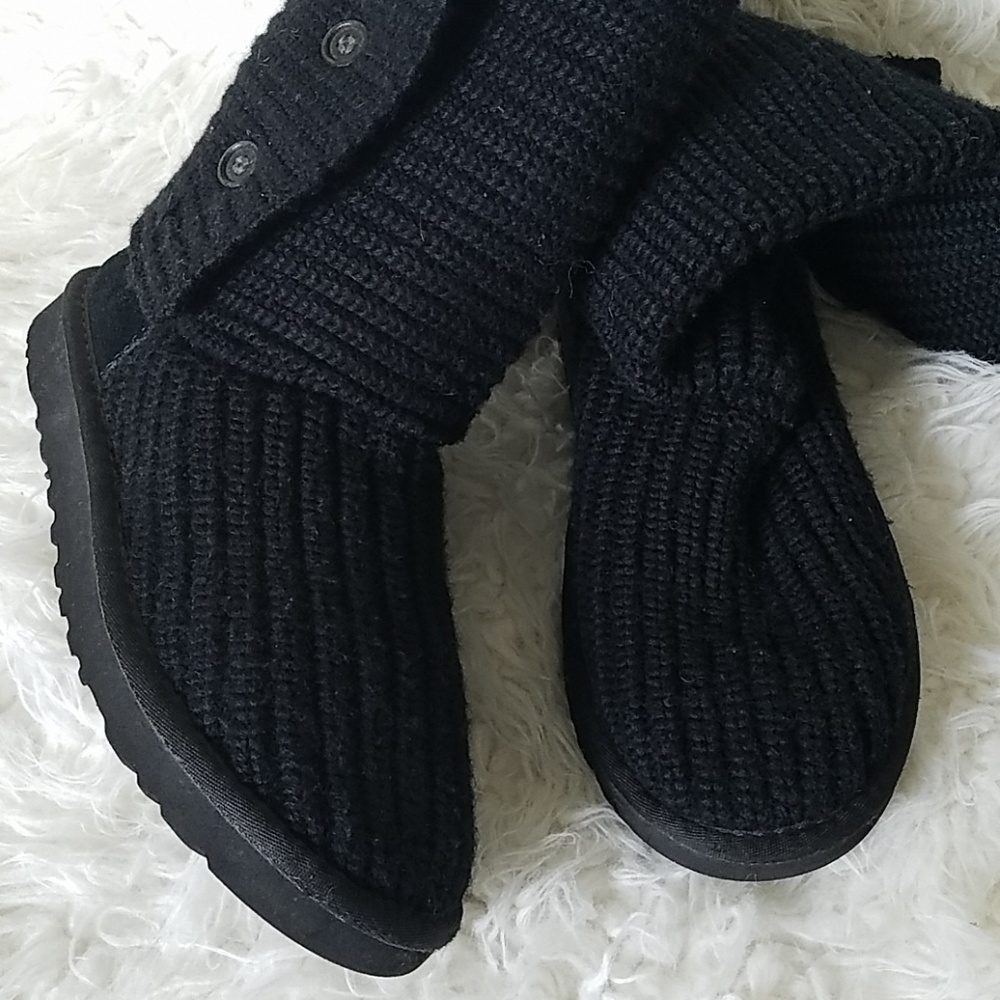 UGG BOOTS AUTHENTIC